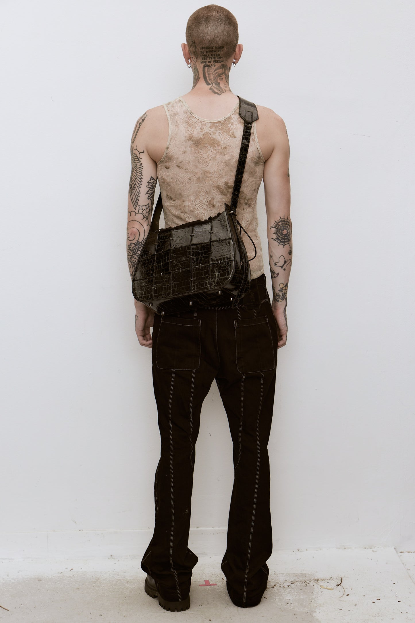 [PRE-ORDER]Black Crackled Leather Crossbody Bag(Medium)