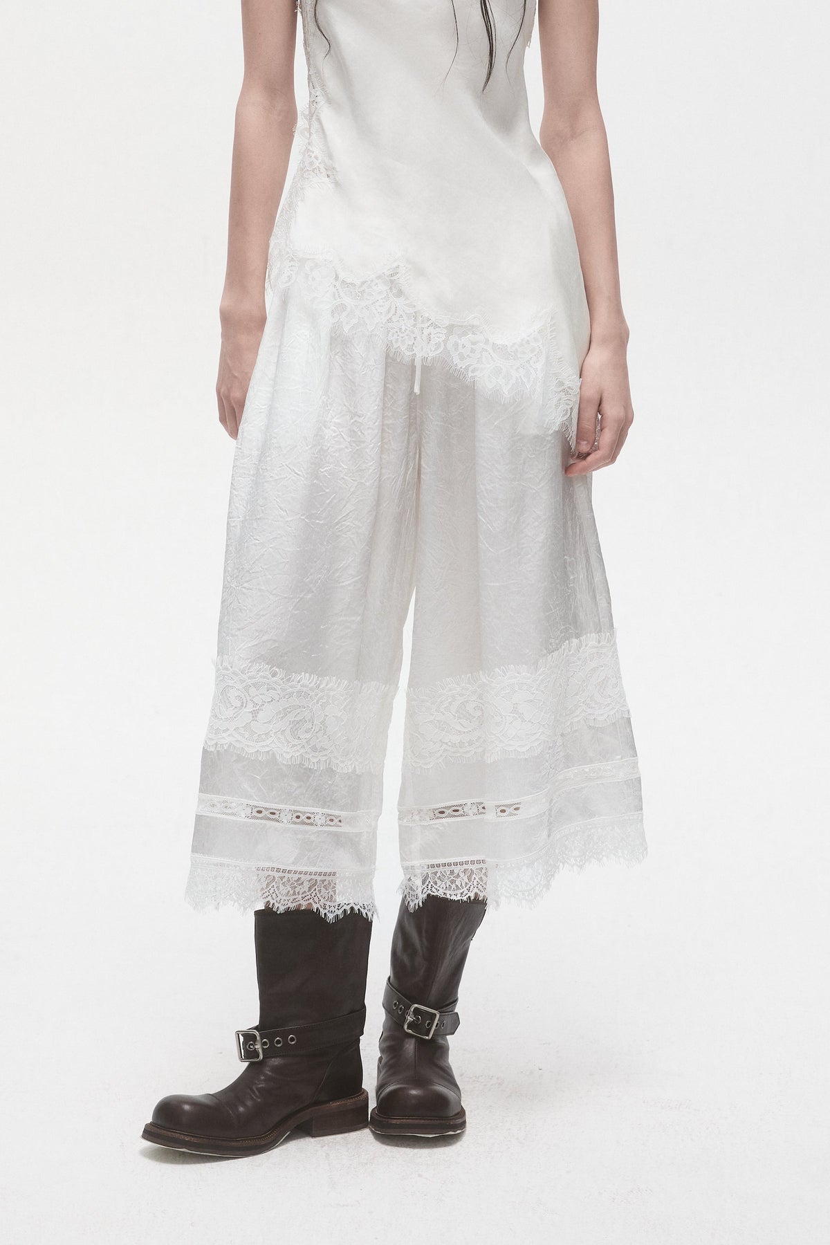 Lace Trimmed Wide Leg Cropped Trousers